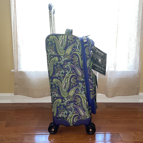 London Fog Bags London Fog Mayfair Lightweight 2 Expandable 8 Wheel